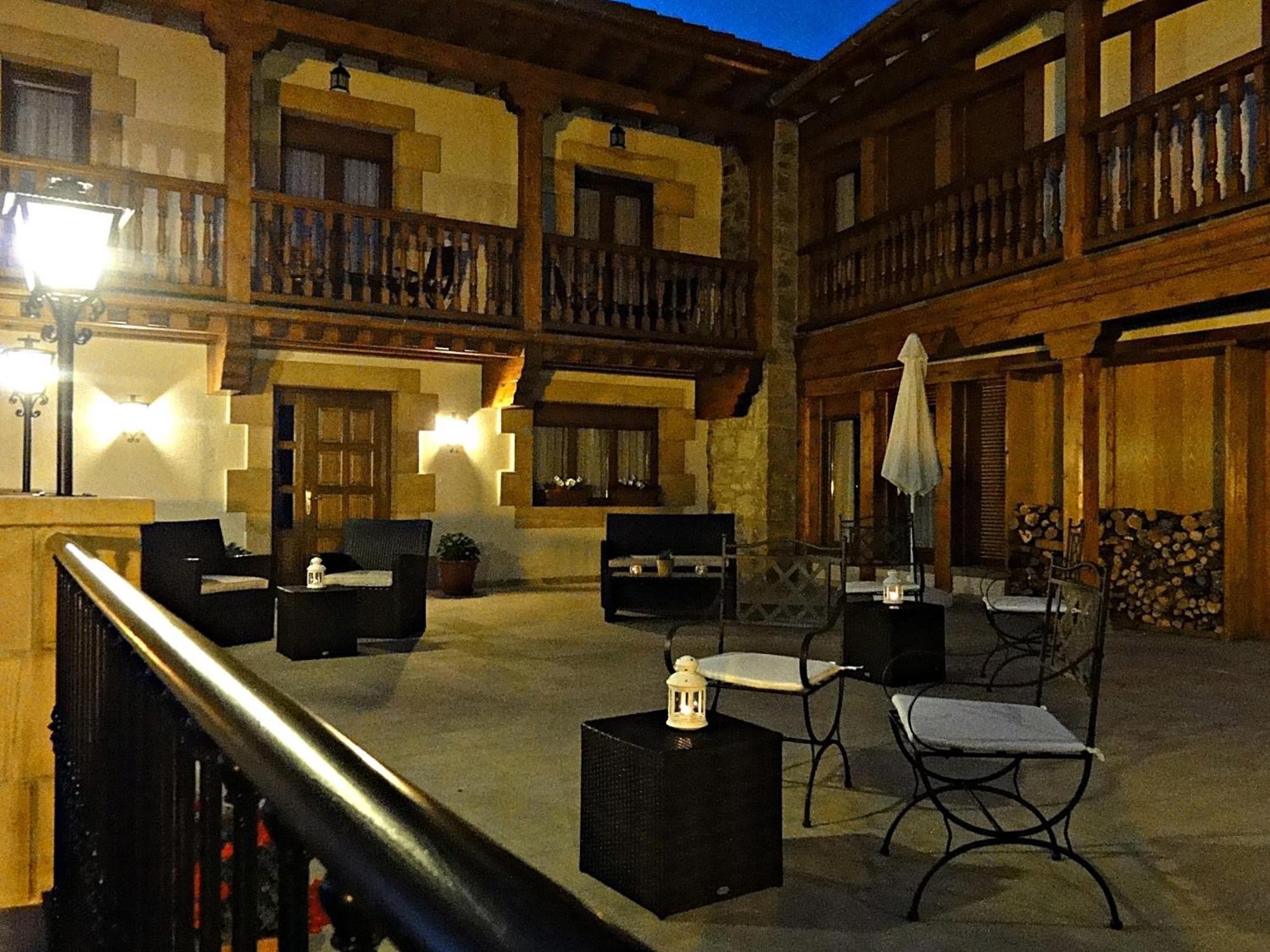 Posada Valle Del Oso Lerones Екстер'єр фото