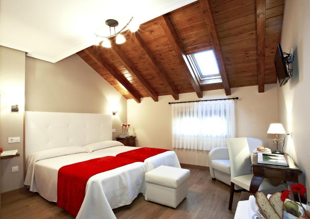 Posada Valle Del Oso Lerones Екстер'єр фото