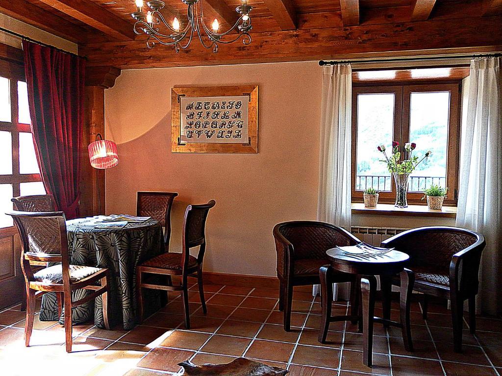 Posada Valle Del Oso Lerones Екстер'єр фото